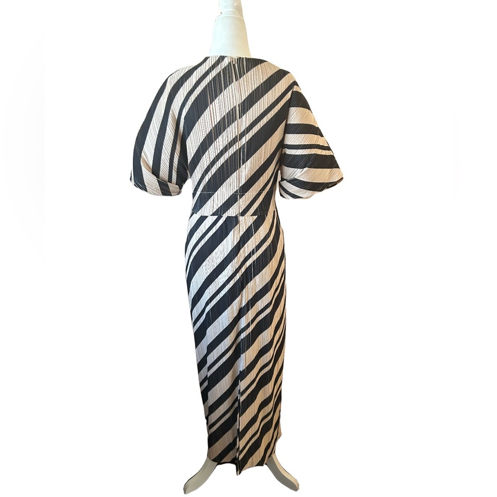 Lela Rose Size 12 Sheath Dress Black and Cream Diagonal Stripe V-Neck Midi NWT - Picture 8 of 16